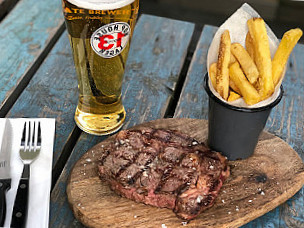 Moo Cantina Pub Kitchen