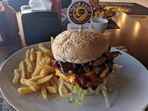 Tico's Burger