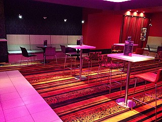 Set Cafe & Bar