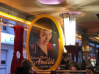 Cafe des Moulins