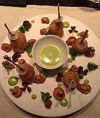 restaurant image