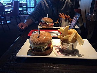 Red Robin