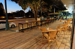 Say Cafe And Gallery