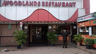Woodlands Restaurant - Saibaba International Hotel