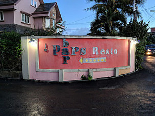 Paps Bar, Lounge Restaurant