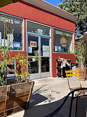 Cruzita's Deli And Cafe