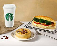 Starbucks Xīng Bā Kè Táo Yuán Xiàn Fǔ Mén Shì