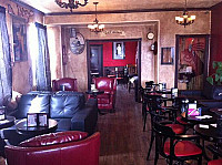 Roadside Inn Salon And Tavern