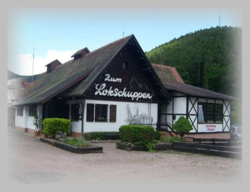 Romantische Gaststätte Zum Lokschuppen