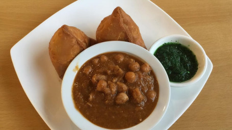 Samosas (2 Pieces)Cholay Chutneys Both