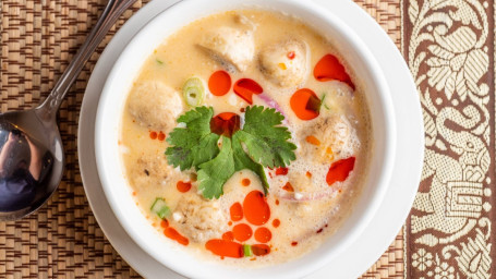 Tom Kha Gai (Chicken In Coconut Milkk Soup)