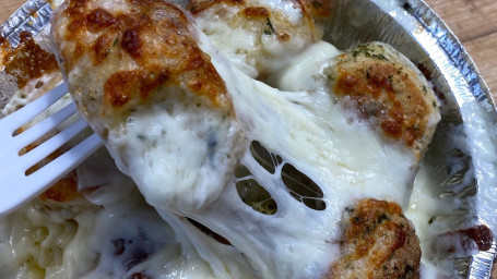 Garlic Knots Parmigiana (6)