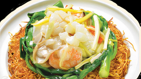 701. Pan Seared Crispy Noodle With Seafood Hǎi Xiān Liǎng Miàn Huáng
