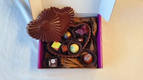 Solid Dark Chocolate Box W/8 Truffles