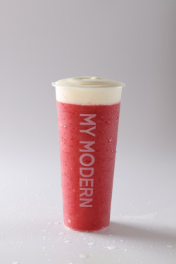 605 Strawberry Smoothies With Cheese Foam700Ml