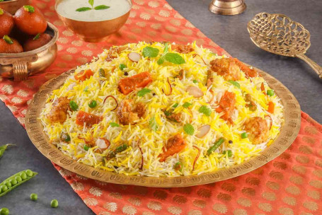 Subz-E-Biryani Veg Biryani Serve 4-5]