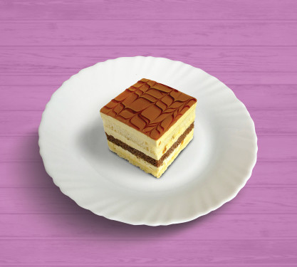 Caramel Delite Pastry