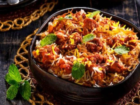 Malamaal Murg Dum Biryani [1/2 Kg] Serve 1-2