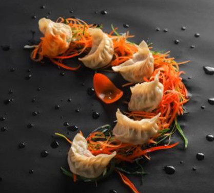 Mix Veg Jain Momos [6 Pcs]