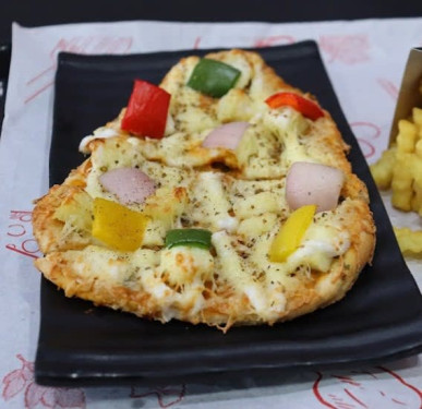 Pizza Makhni Paneer