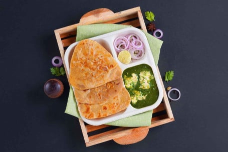Palak Chicken E Paratha Lunchbox