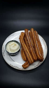 Classic Vanilla Churros 9 Pieces White Chocolate Dip