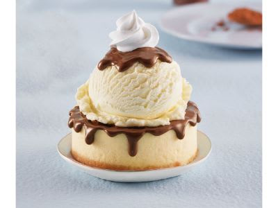 Sorvete De Baunilha Com Nutella E Cheesecake Sundae