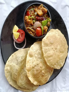 Bhatura 2Pcs Dal Tadka Salad