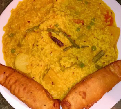 Khichuri Beguni