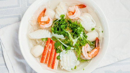 16. Seafood Rice Noodle