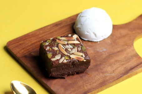 Brownie De Chocolate Belga Com Sorvete