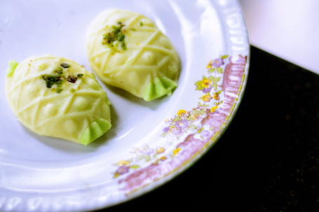 Pineapple Sandesh (2 Pcs)