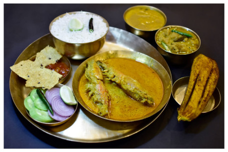 Chingri Malaicurry Thali