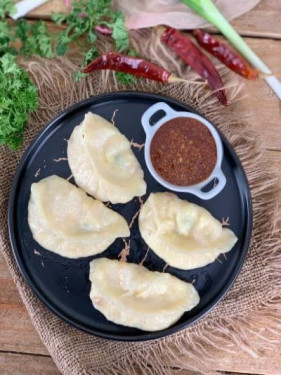 Paneer And Corn Momos [6 Pieces]