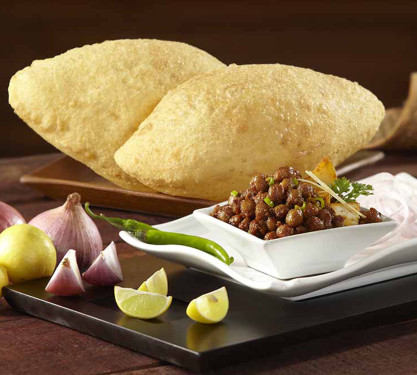 Special Chana Bhatura (2 Pcs)