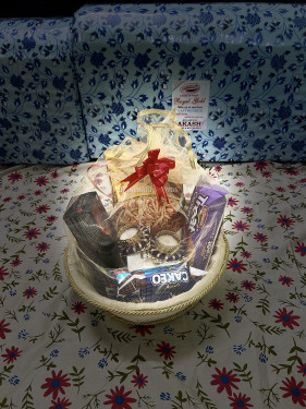 Gift Hamper 1 Round Basket