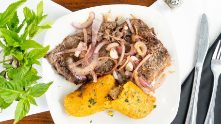 Tamal Con Bistec De Palomilla (Tamale And Steak)