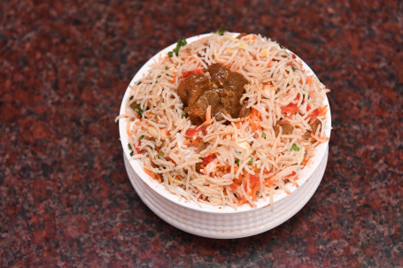 Mutton Handi Biryani Biryani Rice Mutton 4Pcs Egg 1 Pc Aloo 1 Pc