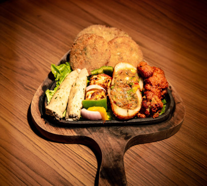 Tandoori Platter (16 Piece)