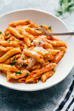 Penne Pasta In Red And White Sauce Chicken