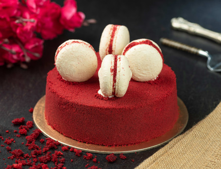 Red Velvet Macaroon Cake