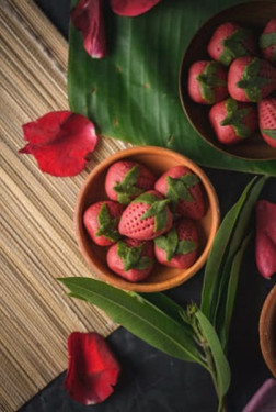 Kaju Strawberry (2 Pcs)