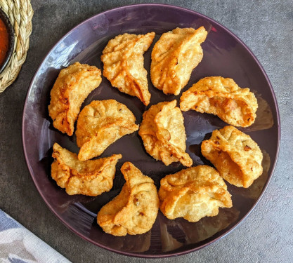 Deep Fried Chicken Momos