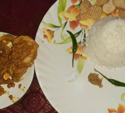 Hot Rice With Chicken Curry
