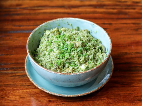 Arroz Frito Com Manjericão Verde