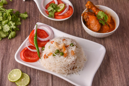 Chicken Kosha With Choice Of Bread/Rice