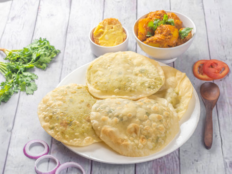 Mattar Kachori 4 Pcs Sabji Sweet Combo