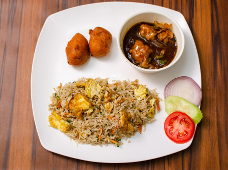 Egg Fried Rice/Egg Chowmein Boneless Chilli Chicken (2 Pcs) Fish Finger Salad Combo