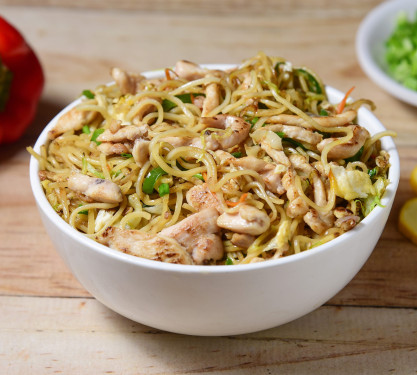 Chicken Chow Mein (Serves 1 Person)