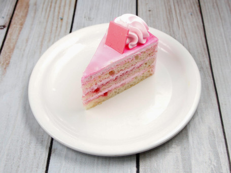 Strawberry Pastry (80 Gms)